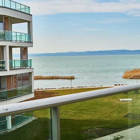 Azur Apartments - Hostaid Siófok Extérieur photo