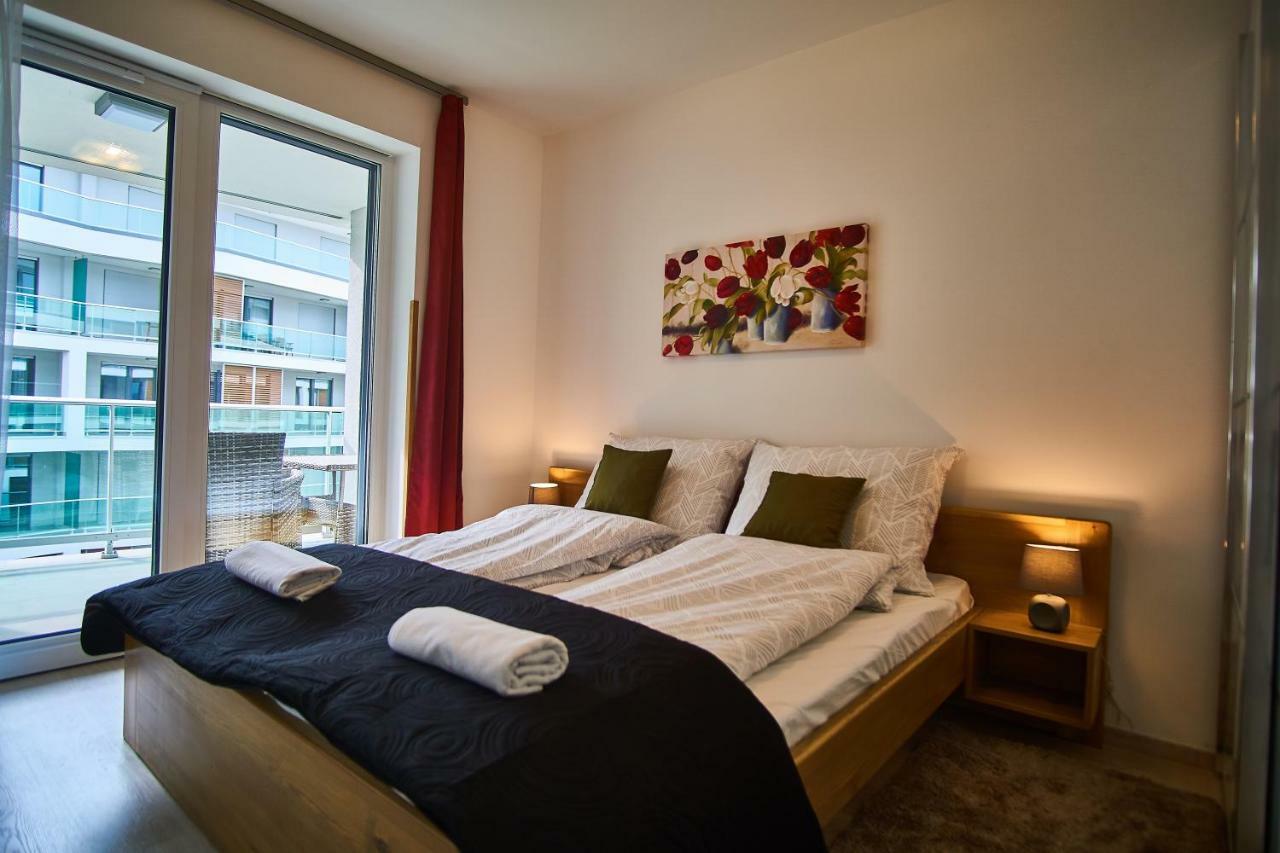 Azur Apartments - Hostaid Siófok Chambre photo