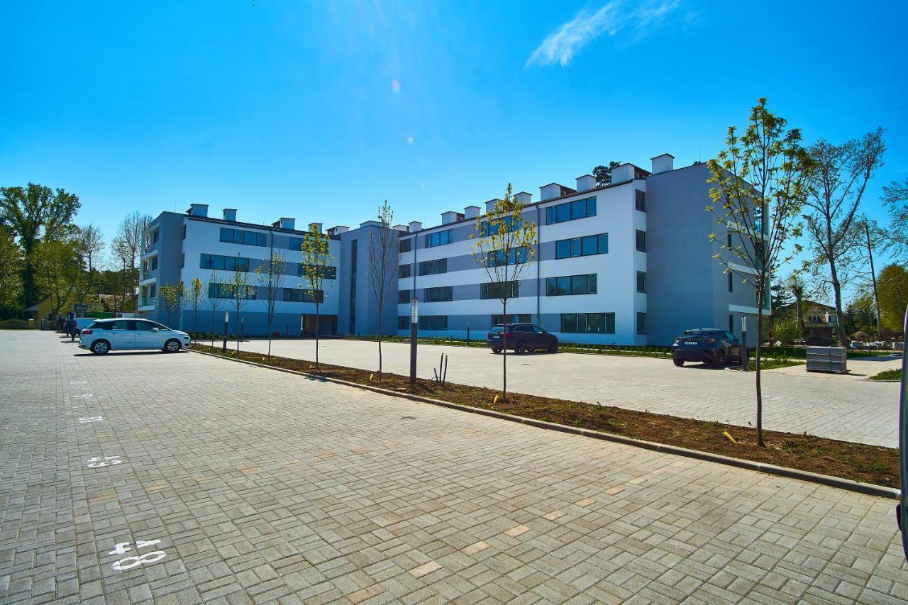 Azur Apartments - Hostaid Siófok Extérieur photo